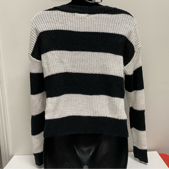 American Eagle Black and White Rugby Sweater - Picture 2 of 12